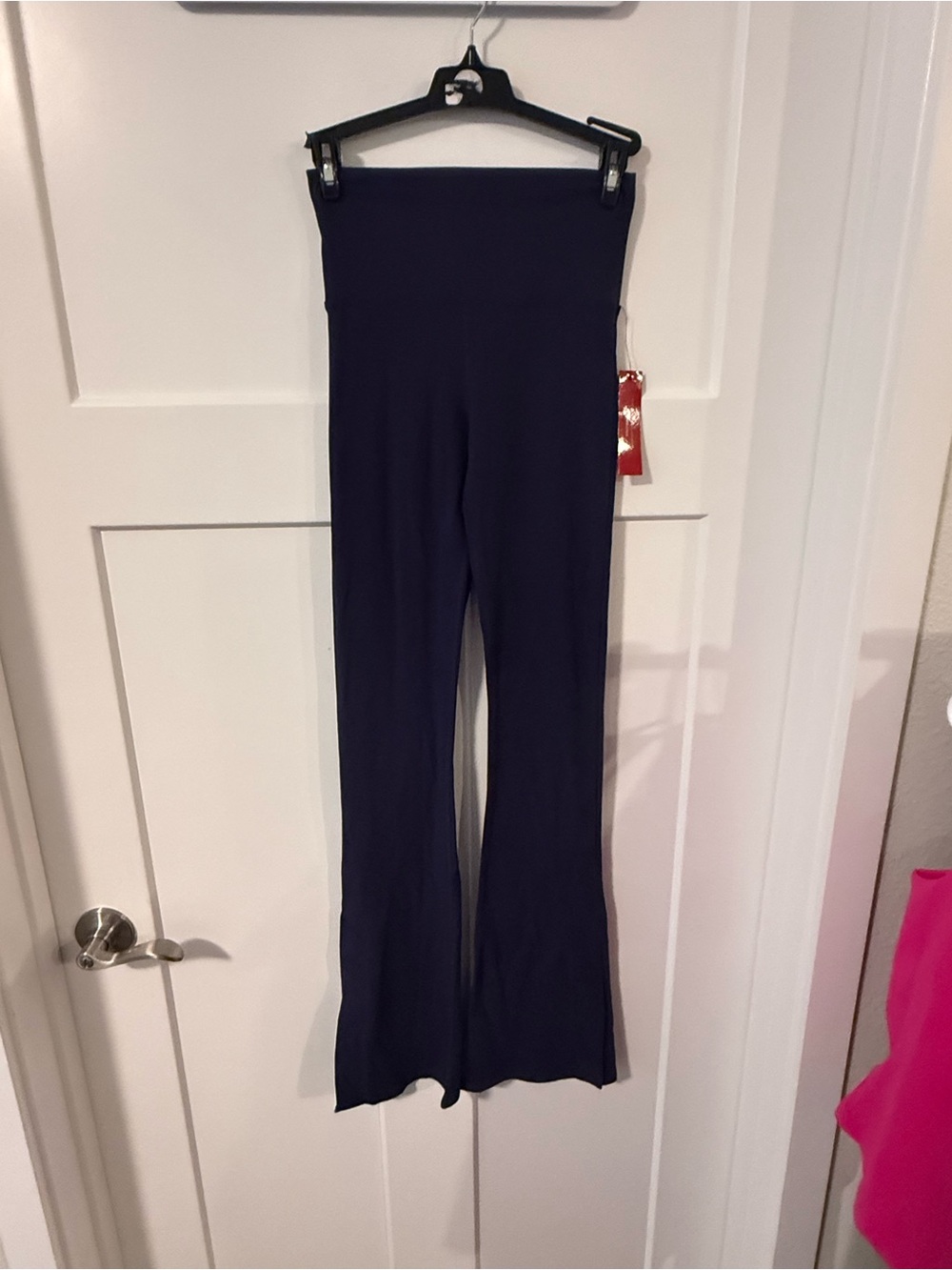 Carbon 38 High-Rise Navy Flare Yoga Pants - Women size small